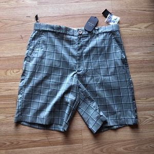Men’s Sz 32 Greg Norman shorts